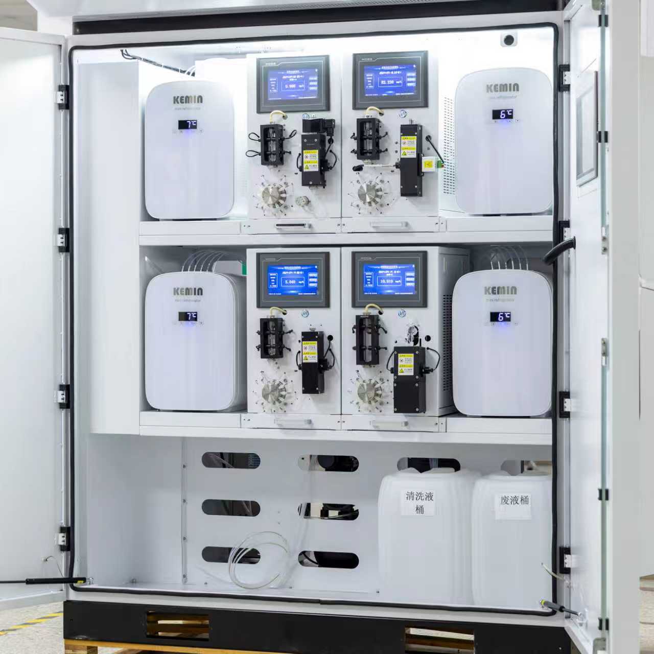 Station de surveillance automatique ext&eacute;rieure de la qualit&eacute; de l’eau &agrave; petite &eacute;chelle