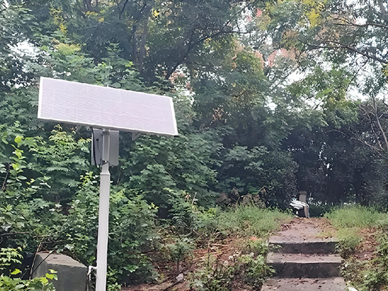 Projet de surveillance intelligent de la qualit&eacute; de l'eau des pipelines d'alimentation en &eacute;nergie solaire du Jiangsu